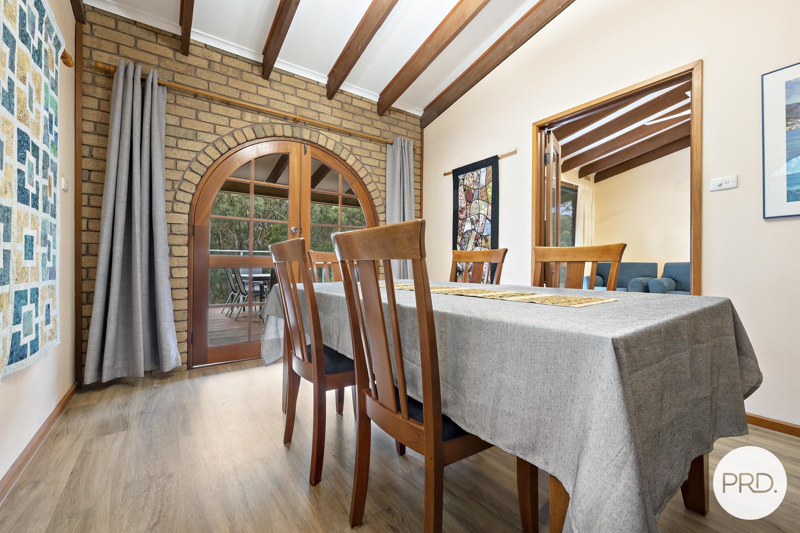 111-123 Bennett Street CANADIAN 4