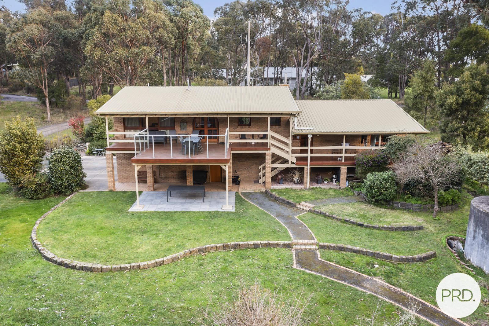 111-123 Bennett Street CANADIAN 10