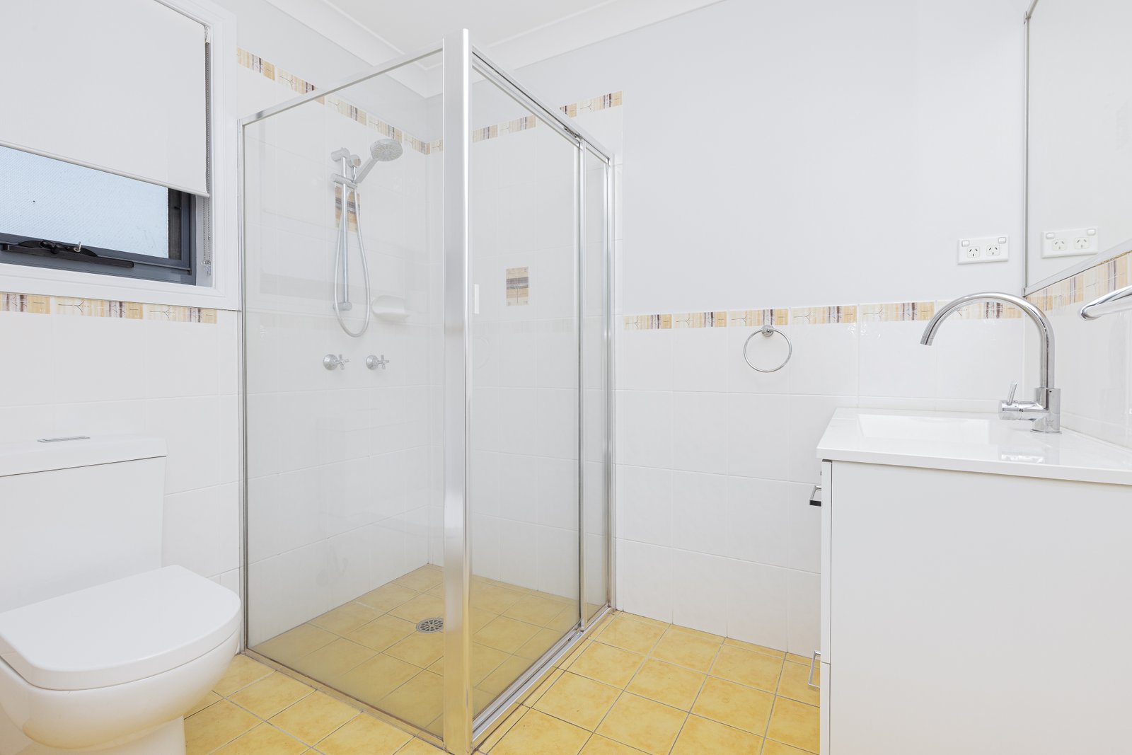 1/11-19 Stanton Drive RAWORTH 8