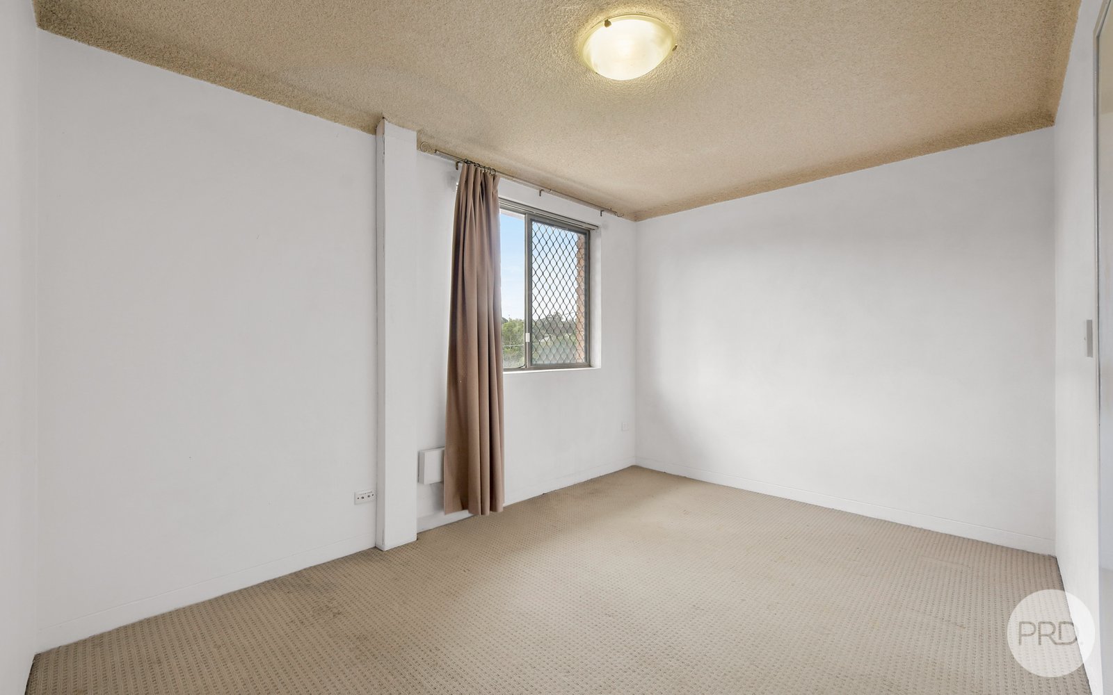 11/1-2 The Crescent PENRITH 7