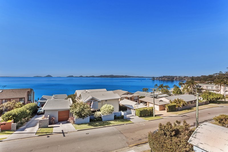 11/1-3 Mitchell Street SOLDIERS POINT 18