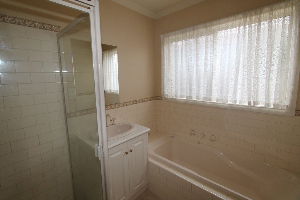 1/11 Alexander Avenue WENDOUREE 8