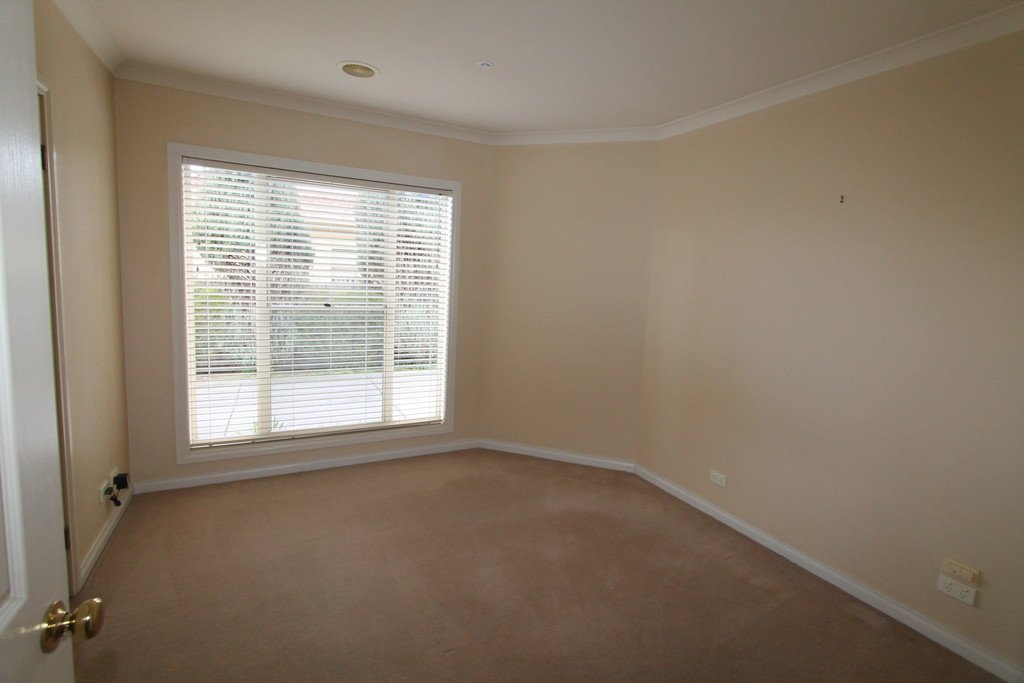 1/11 Alexander Avenue WENDOUREE 10