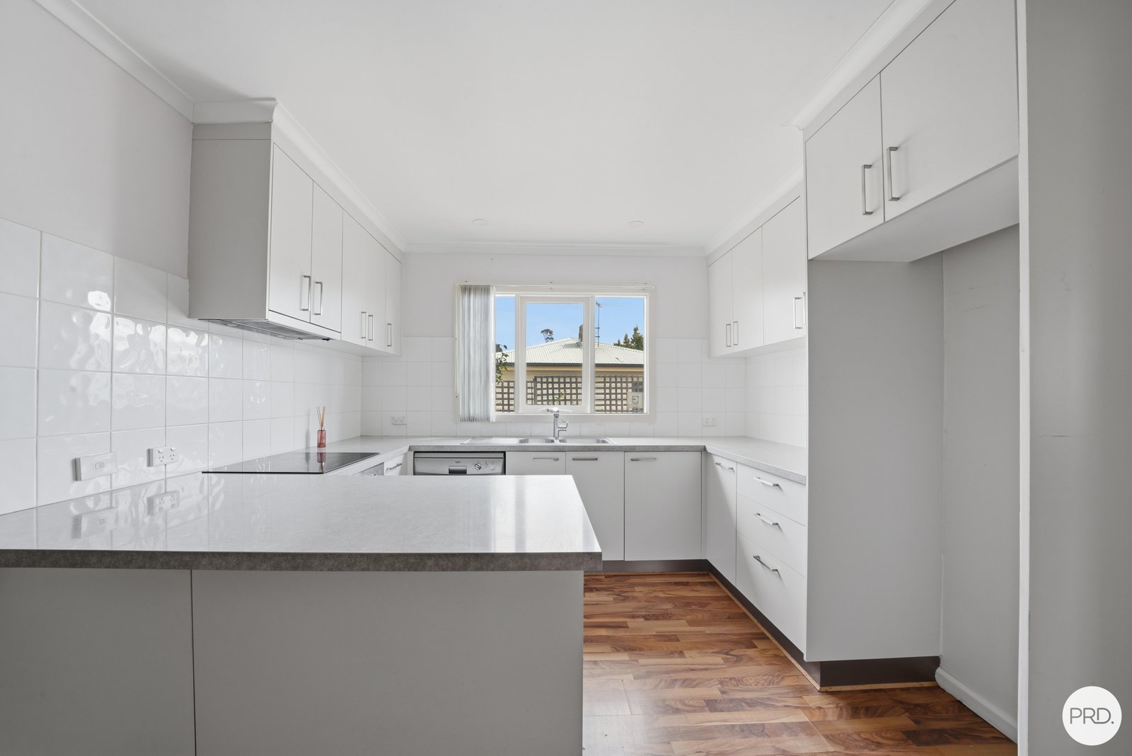 1/11 Amaroo Road AUSTINS FERRY 5