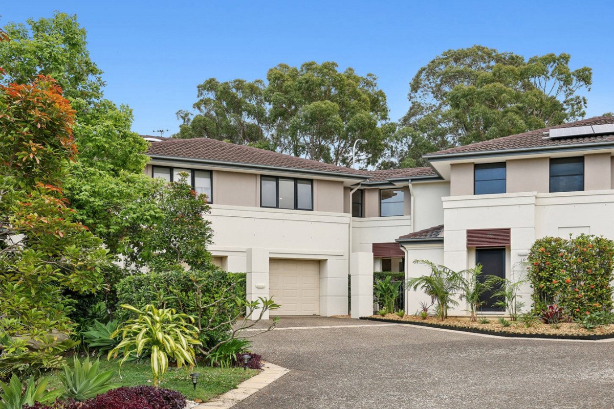 11/1 Assembly Drive Varsity Lakes 2