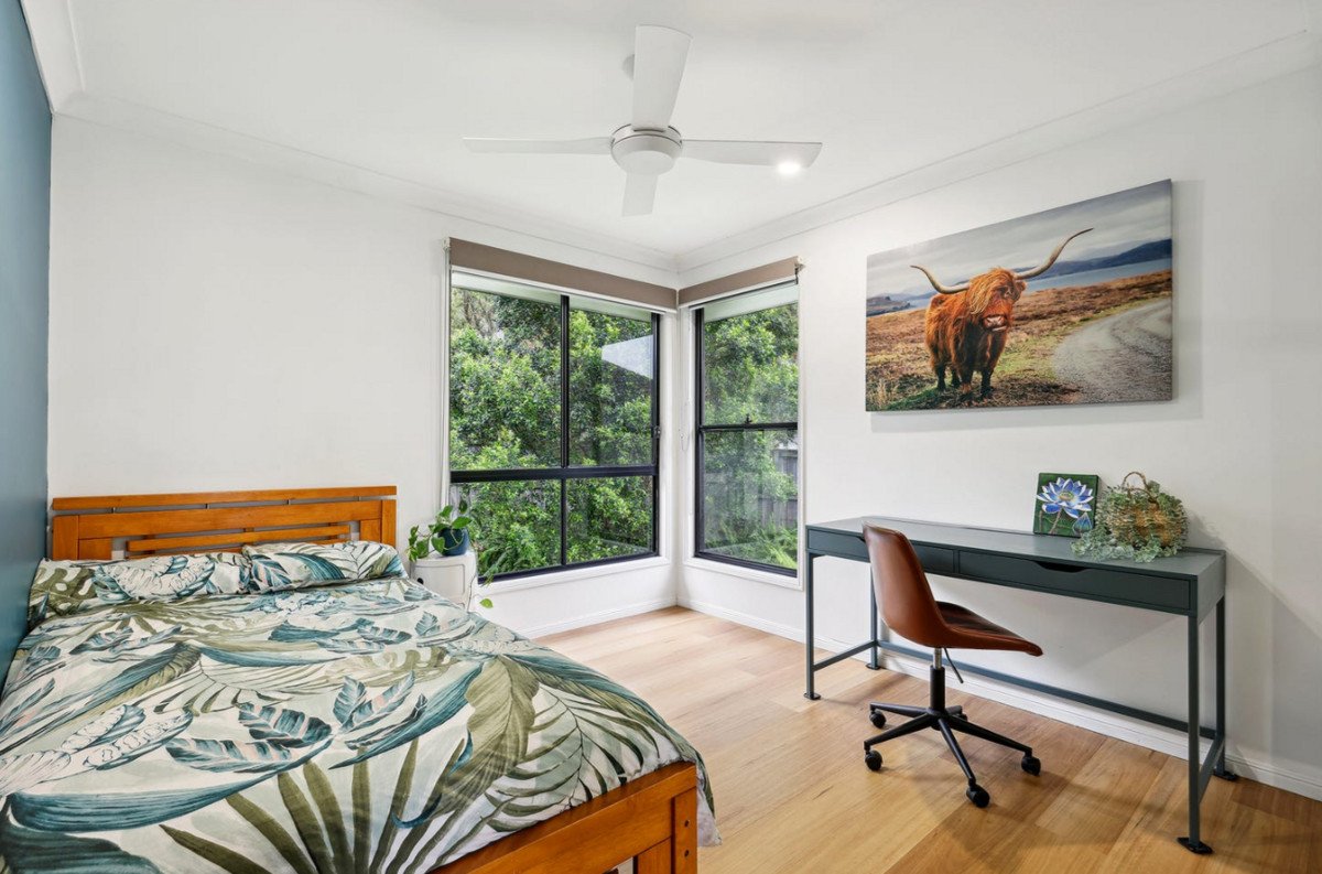 11/1 Assembly Drive Varsity Lakes 15