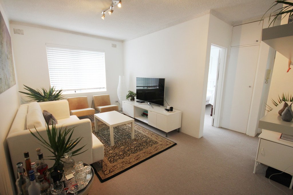 1/11 Bayley Street MARRICKVILLE 3