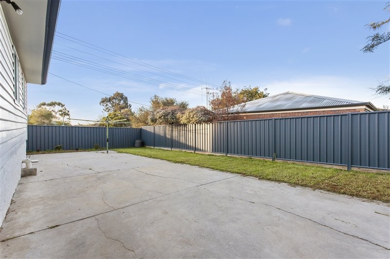 1/11 Beischer Street STRATHDALE 8