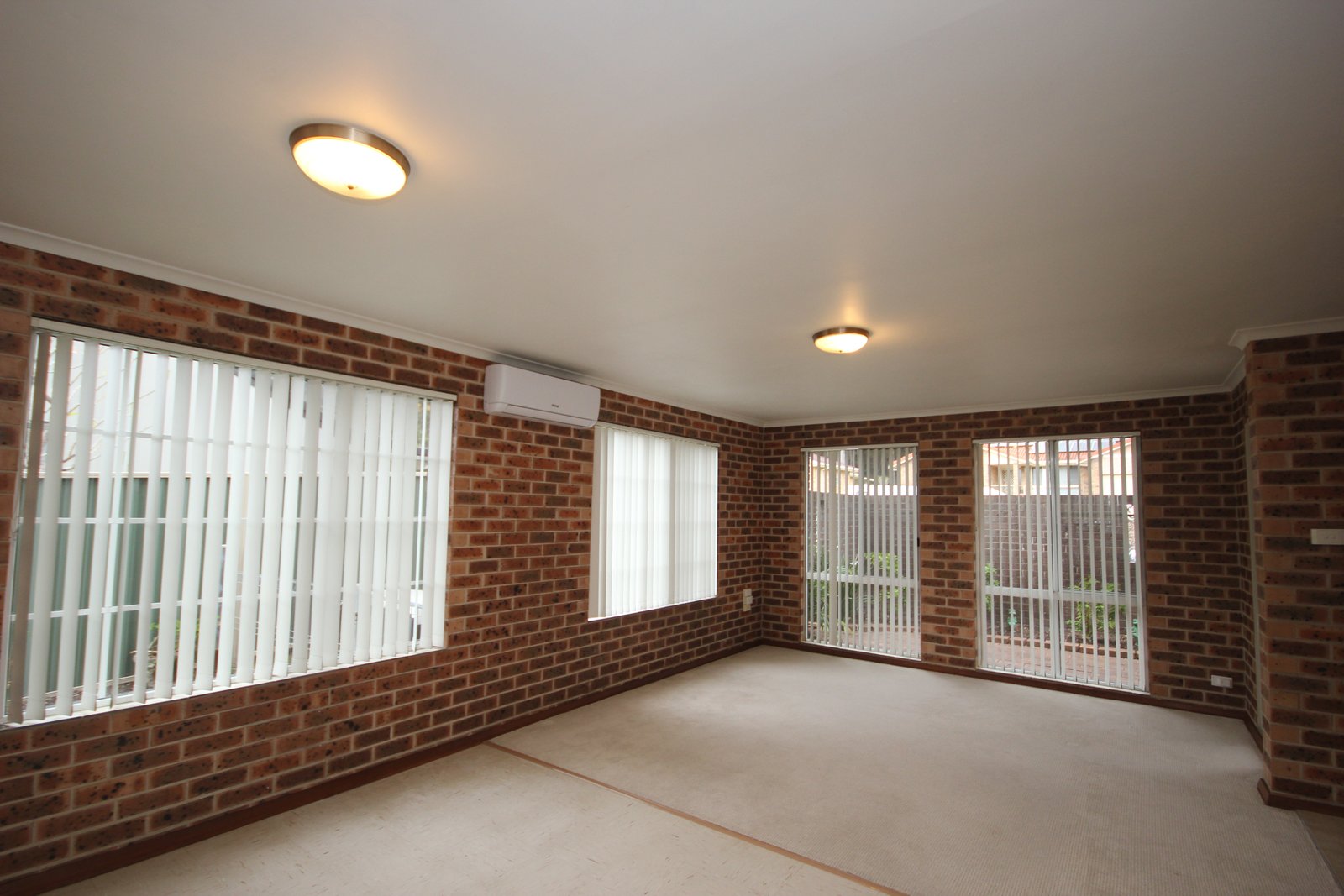 11 Blackbutt Crescent LAURIETON NSW 2443