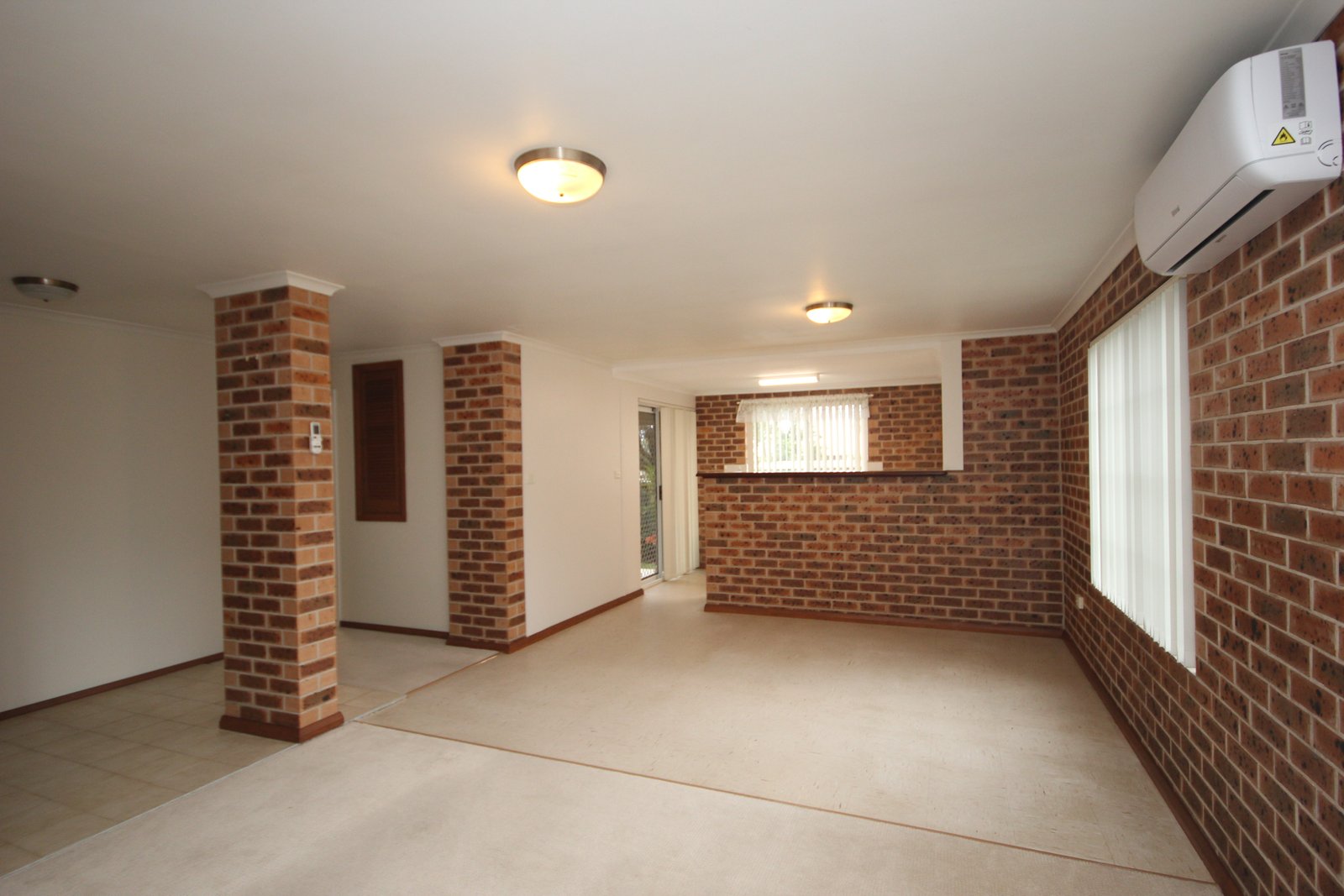 11 Blackbutt Crescent LAURIETON NSW 2443