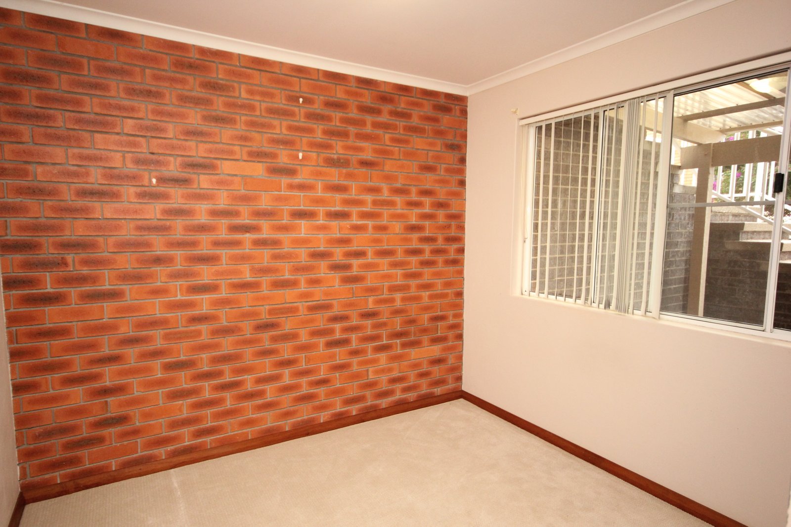 1/11 Blackbutt Crescent LAURIETON 7