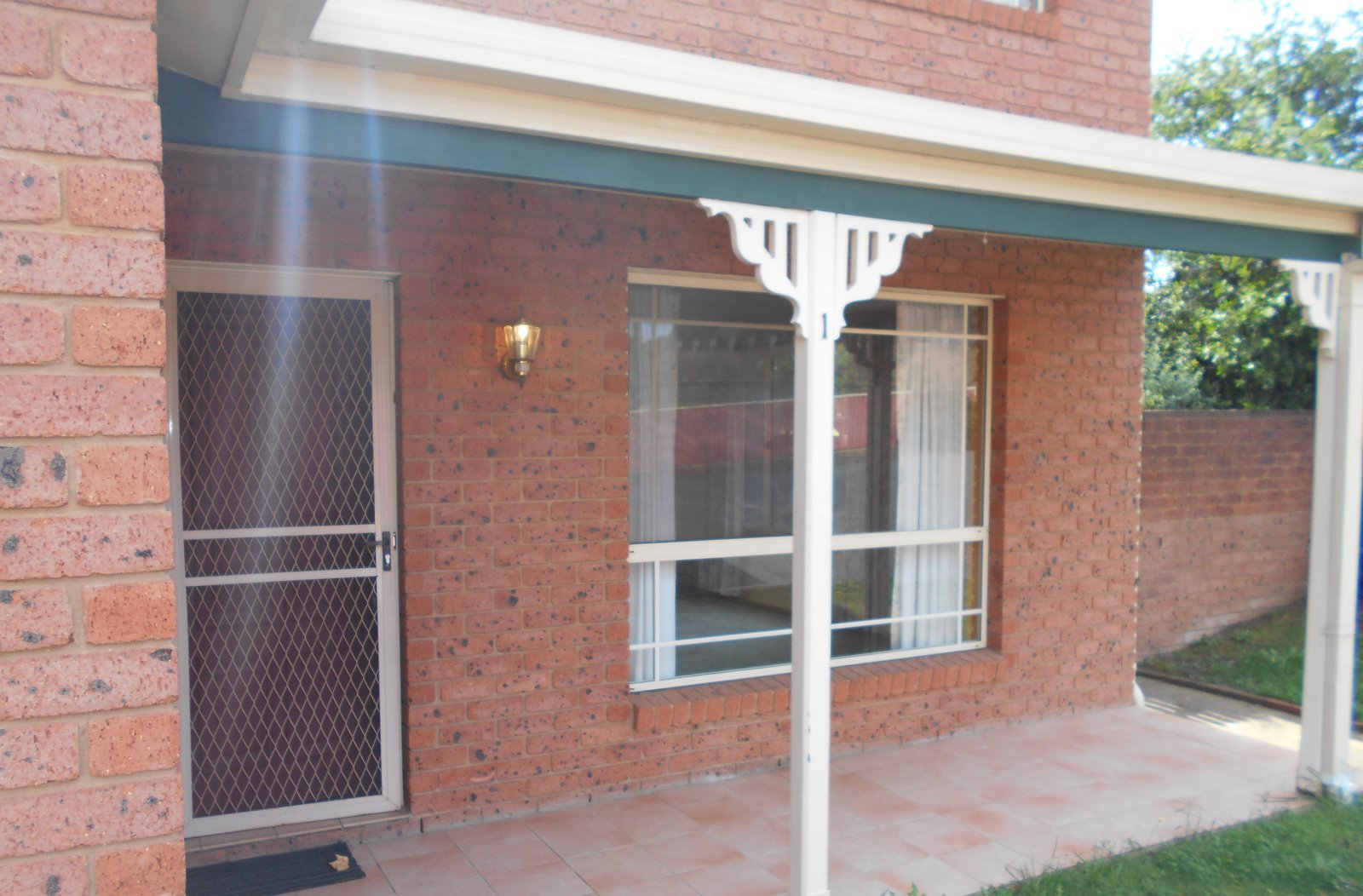 1/11 Blowering Road TUMUT 2