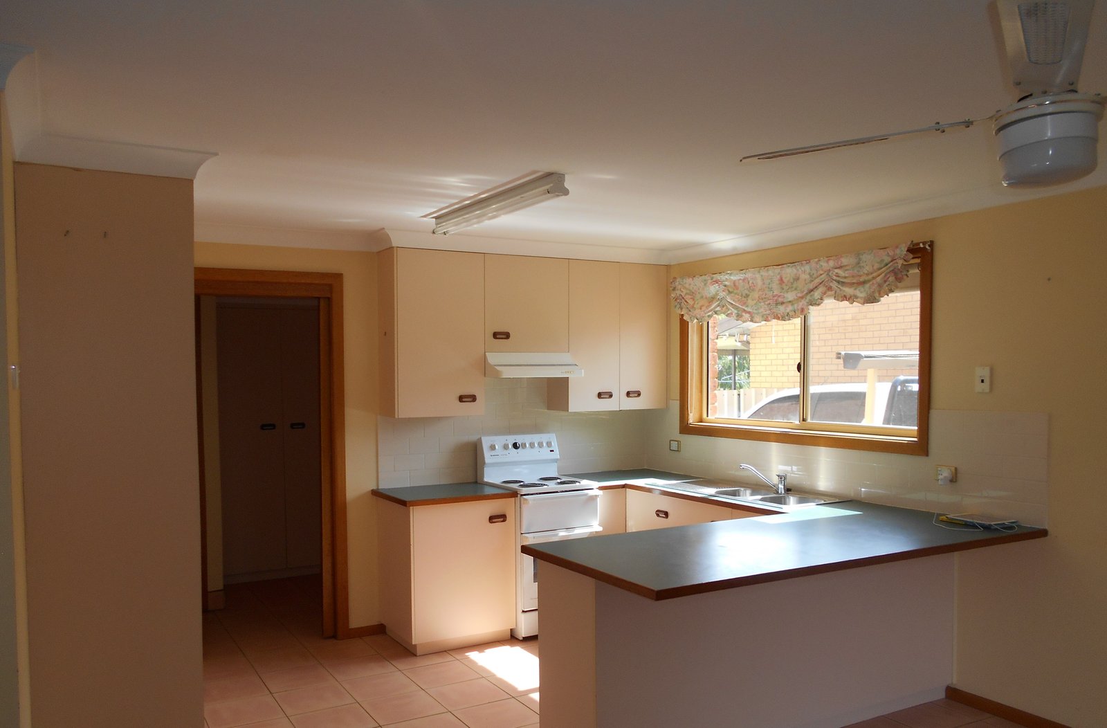 1/11 Blowering Road TUMUT 7