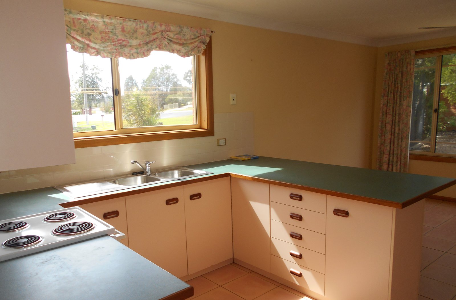 1/11 Blowering Road TUMUT 9