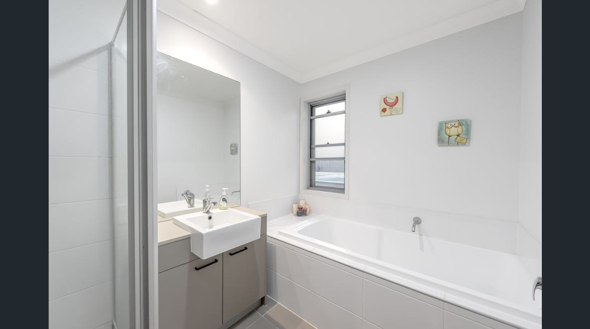 111 Brookside Circuit ORMEAU 13