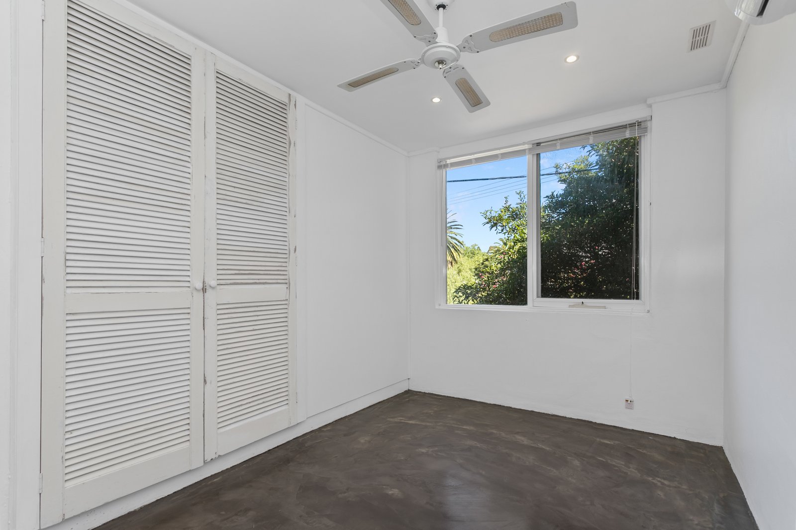 Gallery: 1/11 Chifley Drive