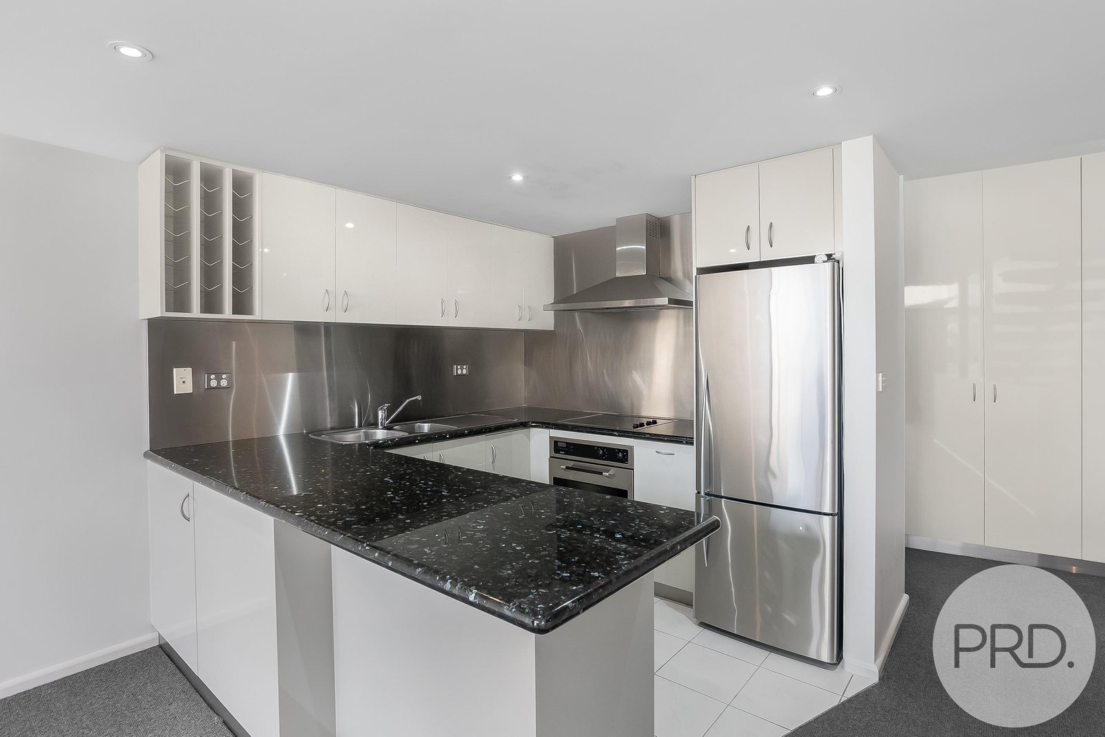 11/1 Creswells Row HOBART 3