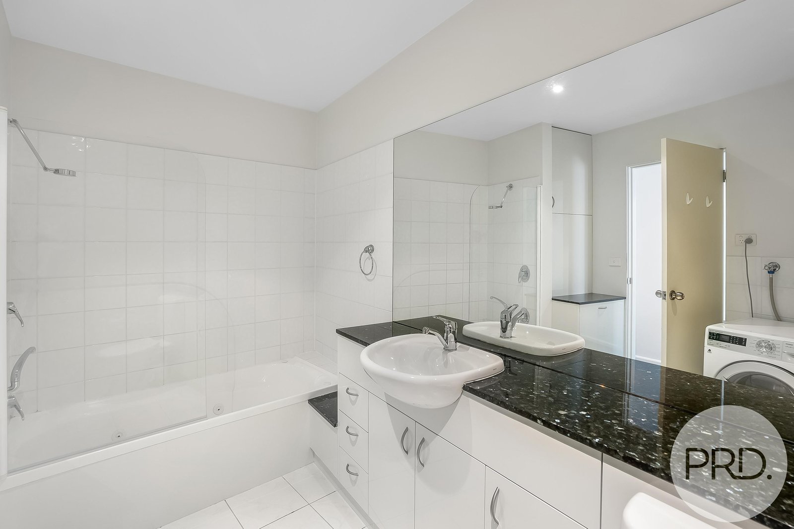 11/1 Creswells Row HOBART 4