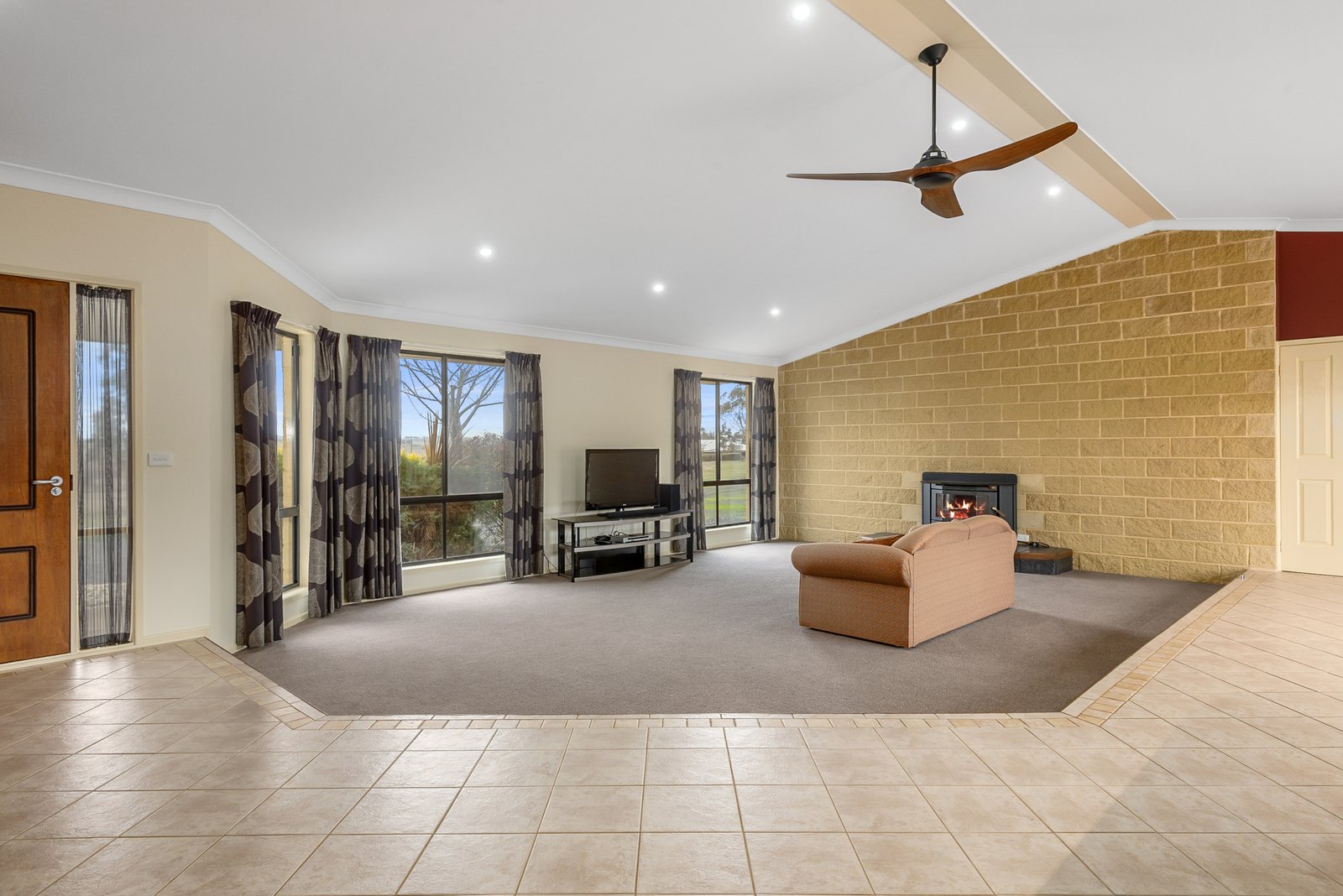 Real Estate and Property in 111 Deep Lead Lane, Kyneton, VIC