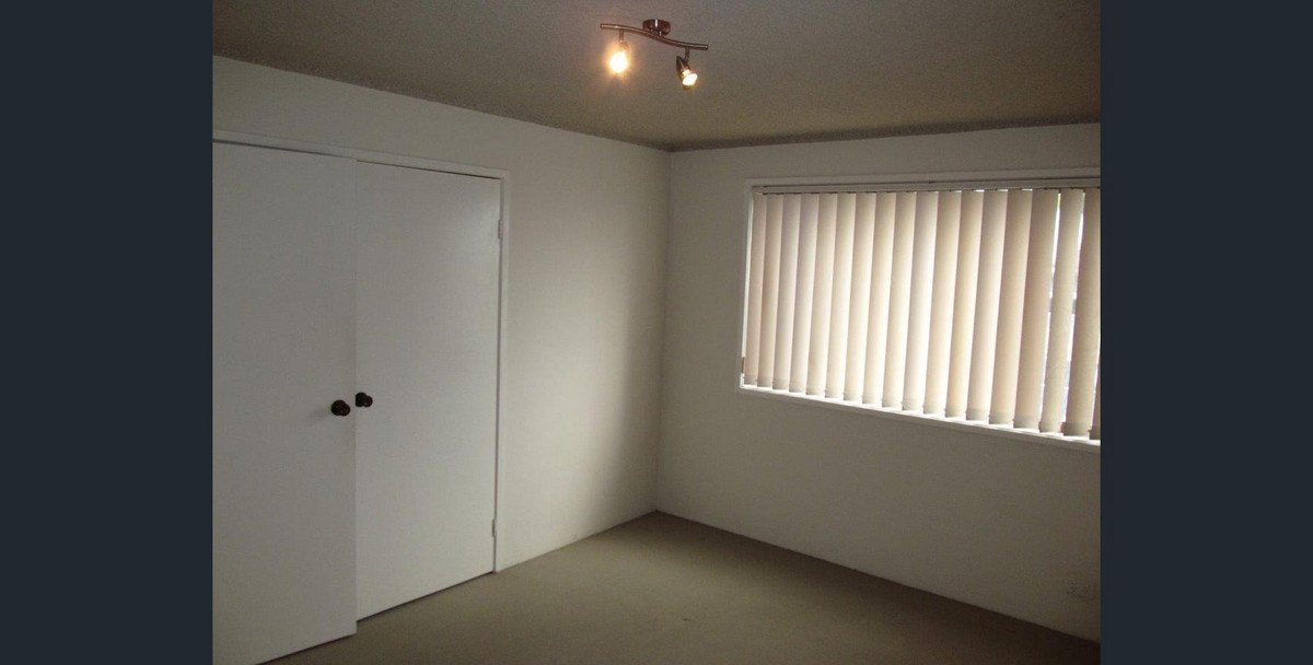 1/11 East Street Lower  Burleigh Heads 4