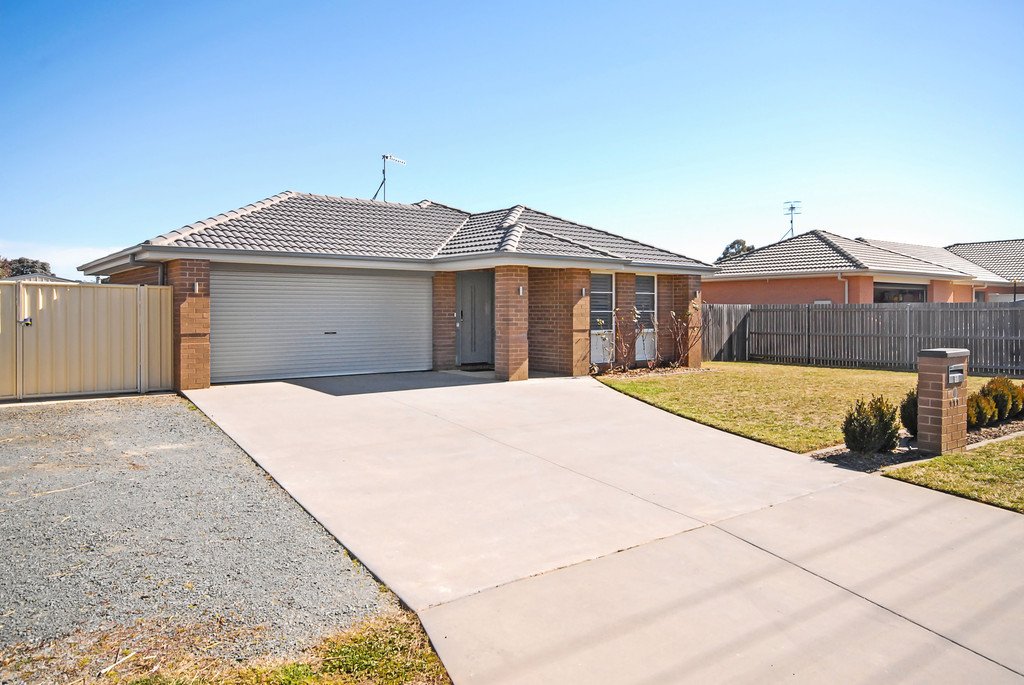111 Ellendon Street BUNGENDORE 2