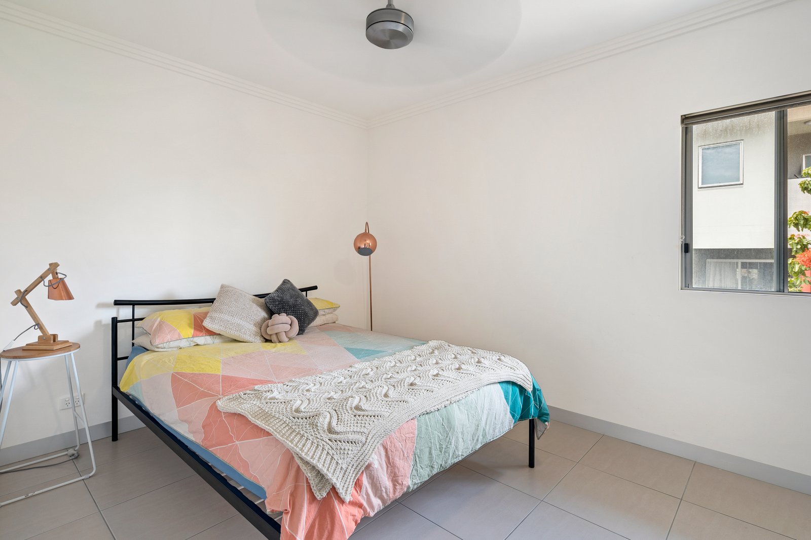 1/11 Eshelby Drive CANNONVALE 19