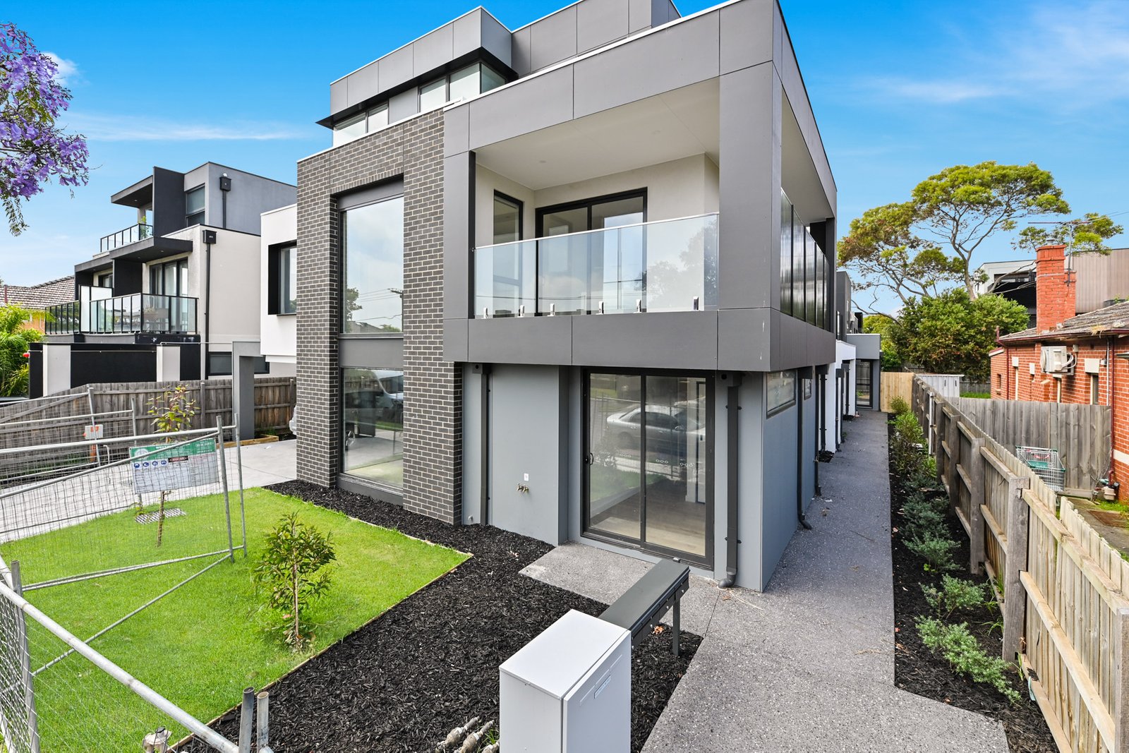 Gallery: 1/11 Etna Street