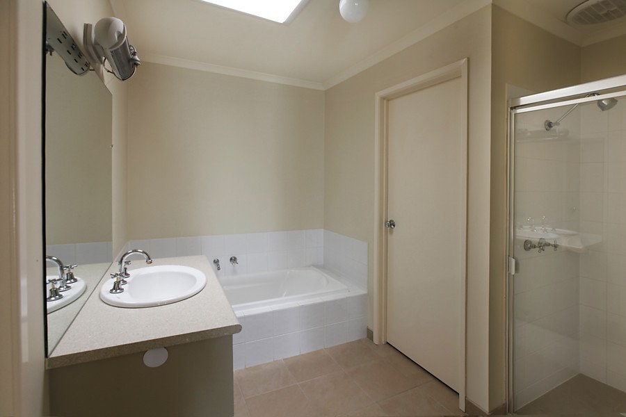 Real Estate and Property in 1/11 Ferguson Street, Kyneton, VIC