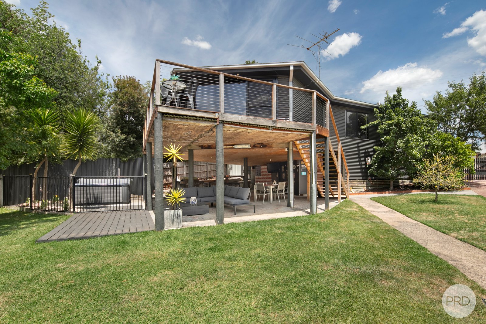 111 Finlay Street BROWN HILL 3