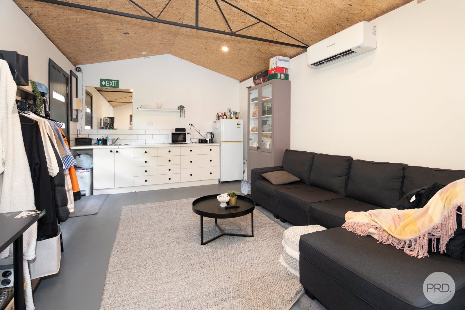 111 Finlay Street BROWN HILL 18