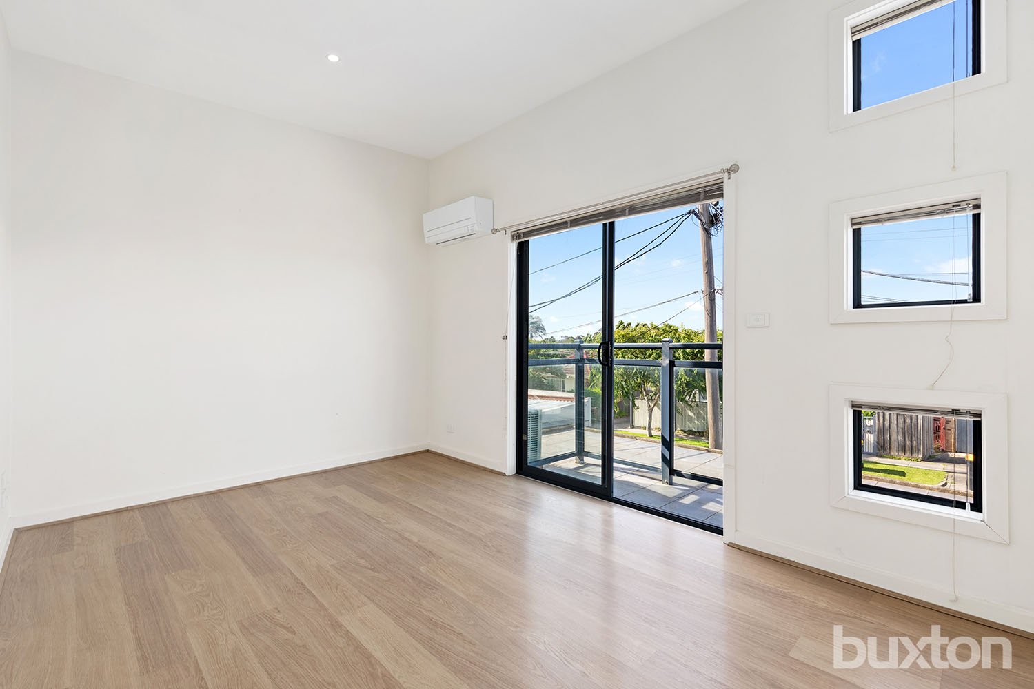 Gallery: 1/11 Follett Road