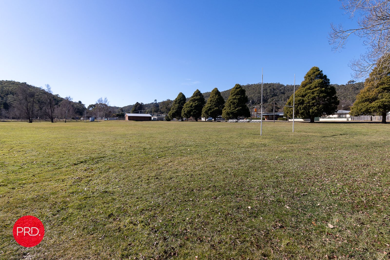 111 Foxlow St  CAPTAINS FLAT 13