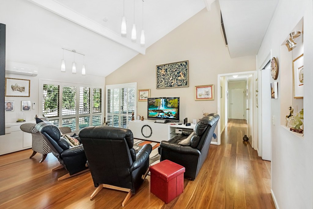 111 Glen Eagles Drive ROBINA 5