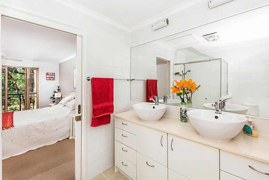 111 Glen Eagles Drive ROBINA 8
