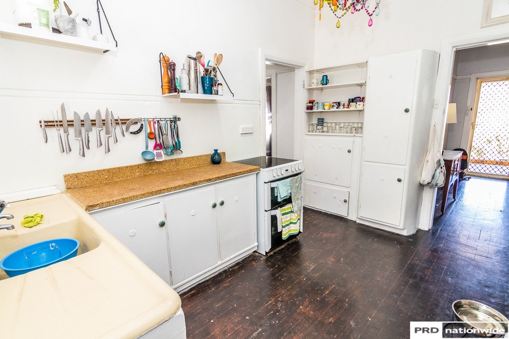 111 Goonoo Goonoo Road TAMWORTH 9