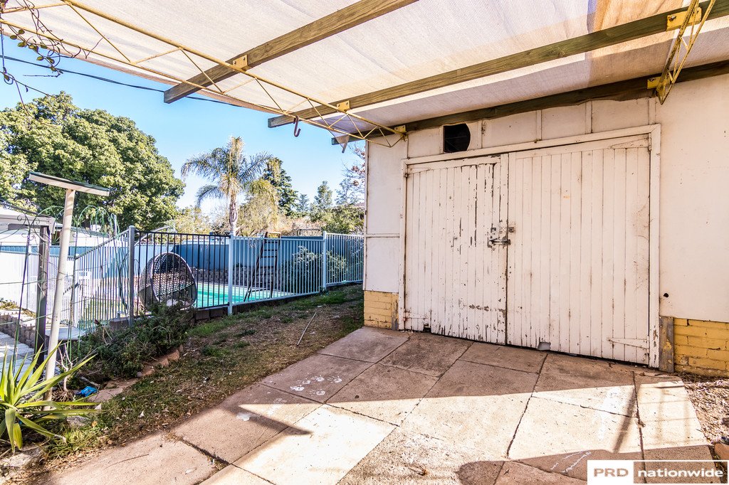 111 Goonoo Goonoo Road TAMWORTH 18