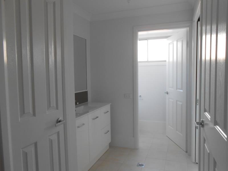 11/1 Gungurru Close TAMWORTH 5