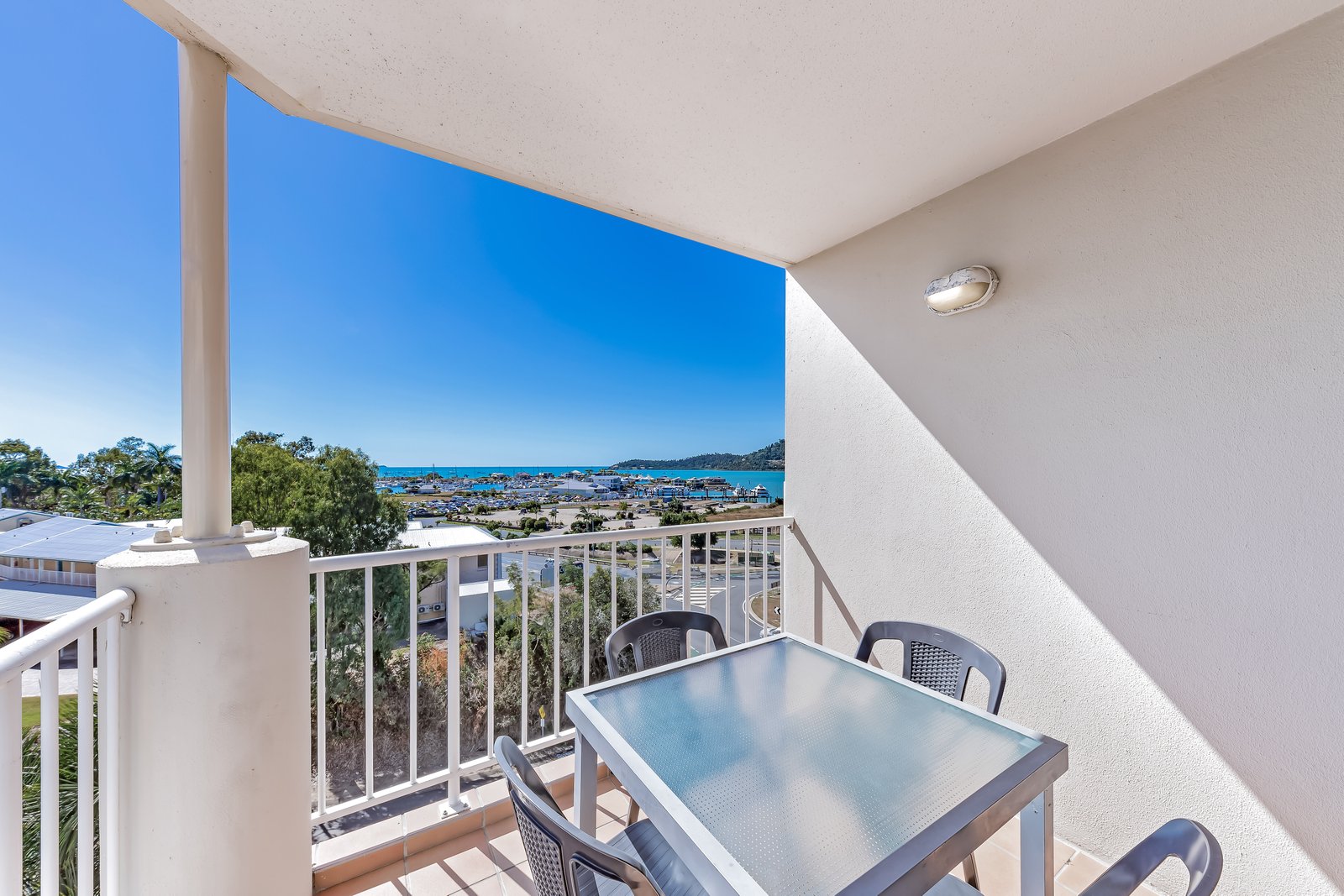 11/1 Hermitage Drive AIRLIE BEACH 2