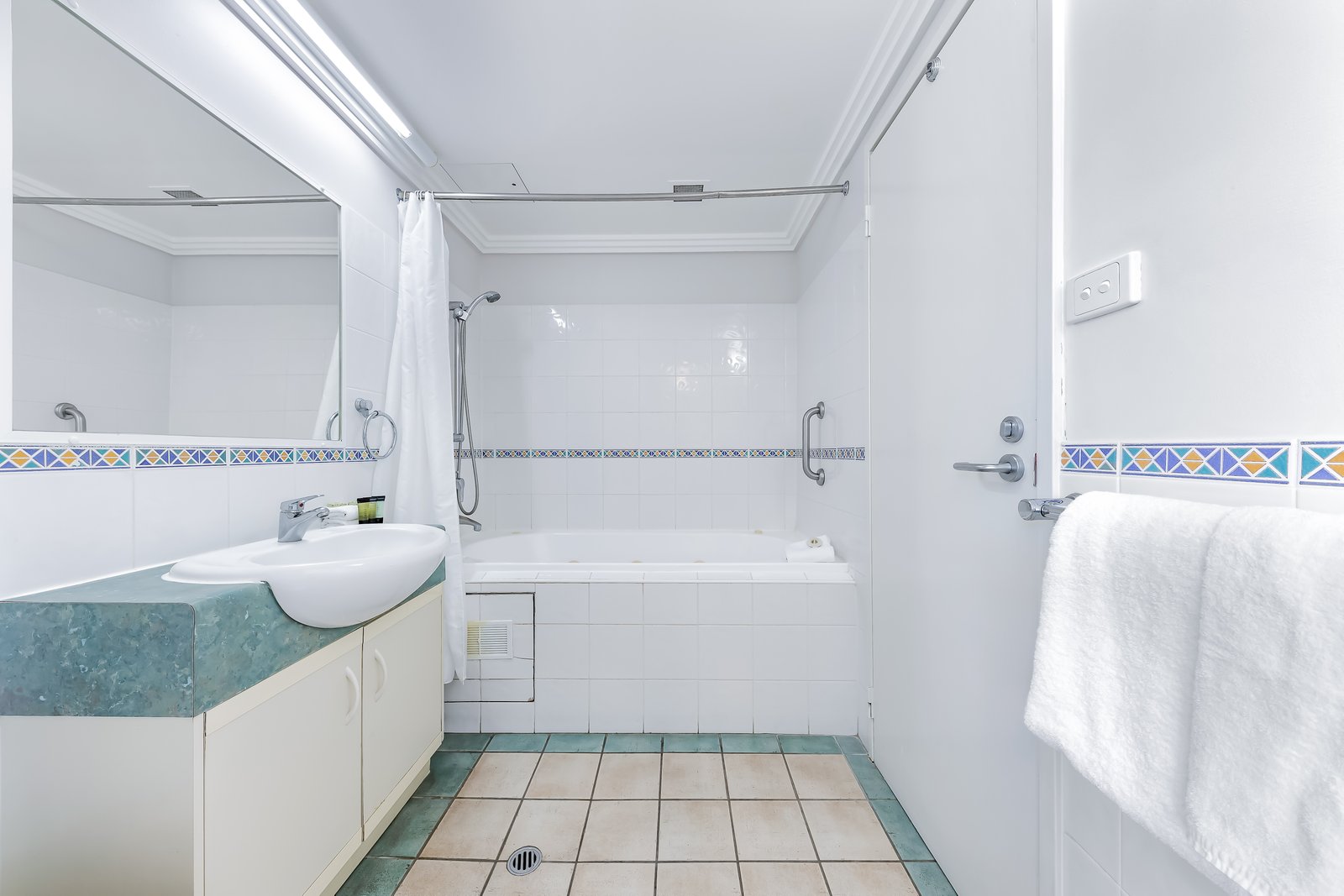 11/1 Hermitage Drive AIRLIE BEACH 14