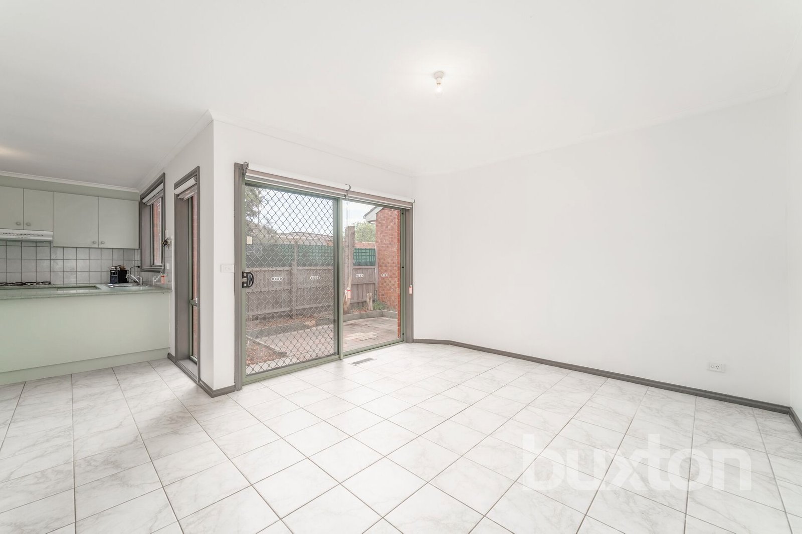Gallery: 1/11 Iona Street