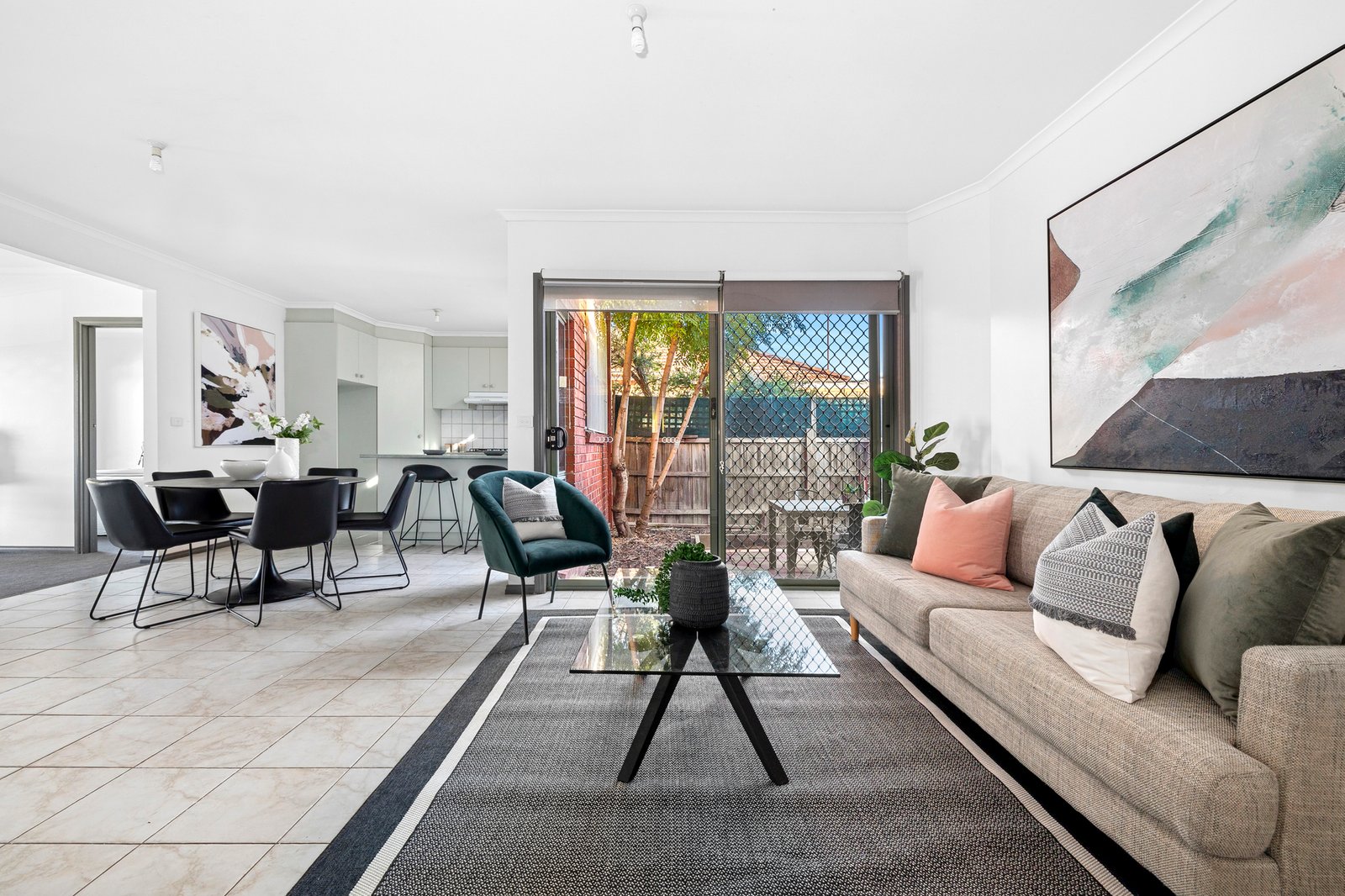 Gallery: 1/11 Iona Street