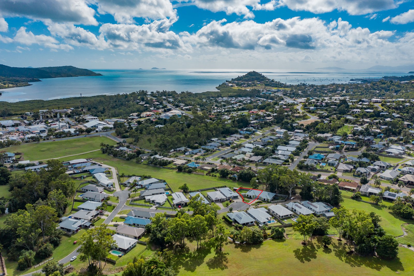 1/11 Jessamine Close CANNONVALE 2