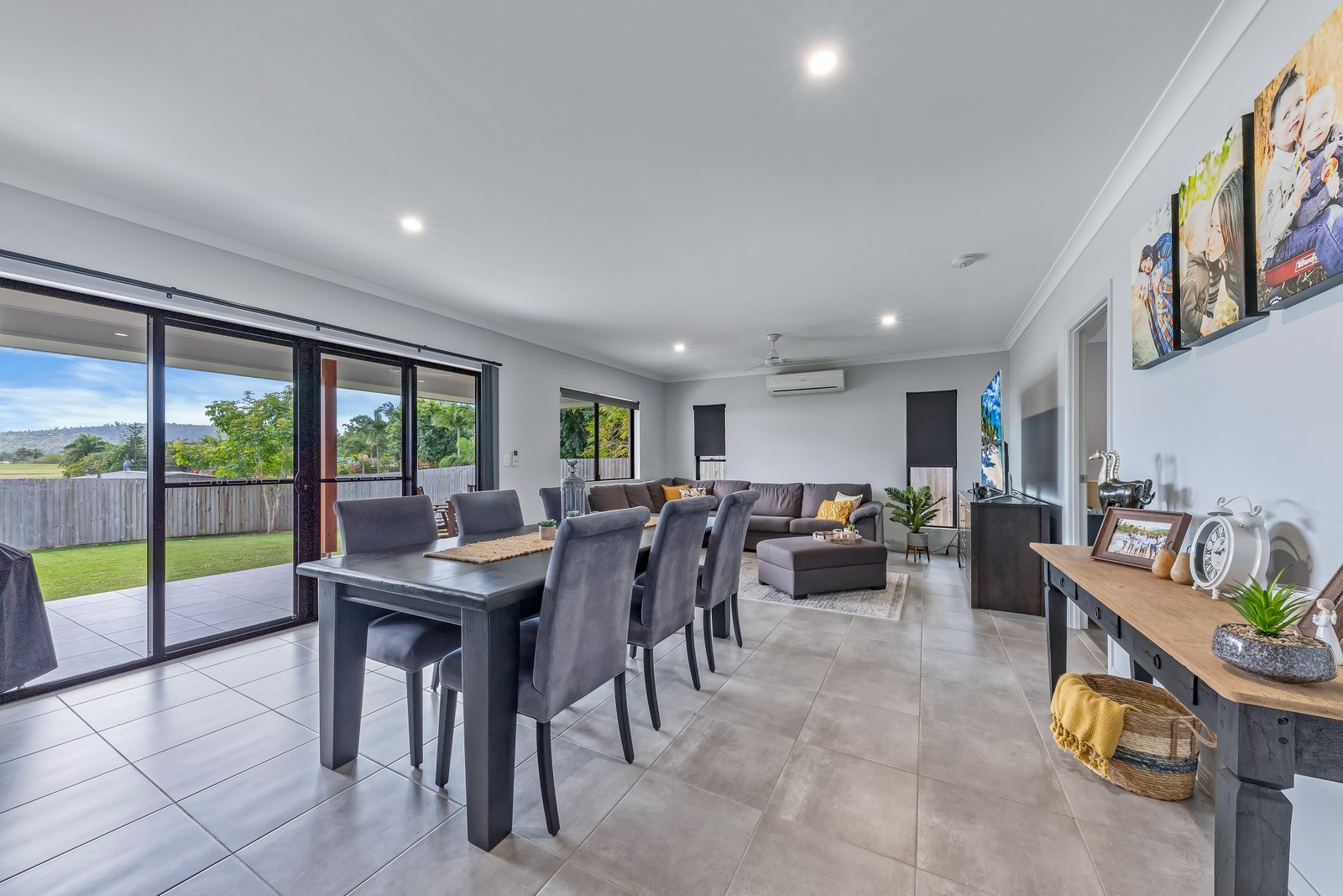 1/11 Jessamine Close CANNONVALE 4