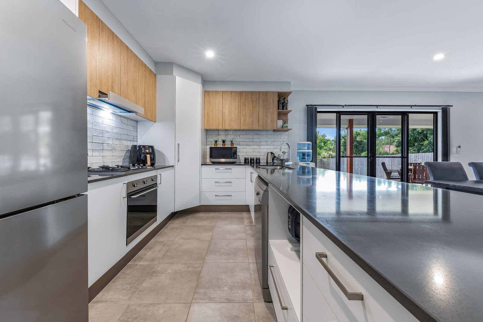 1/11 Jessamine Close CANNONVALE 7