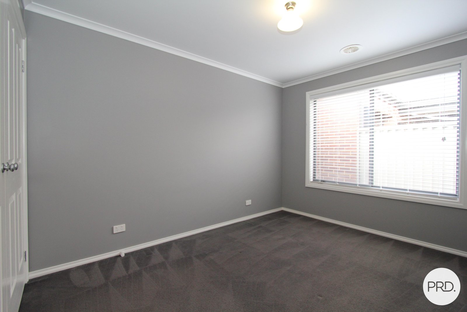 1/11 King George Way MITCHELL PARK 11