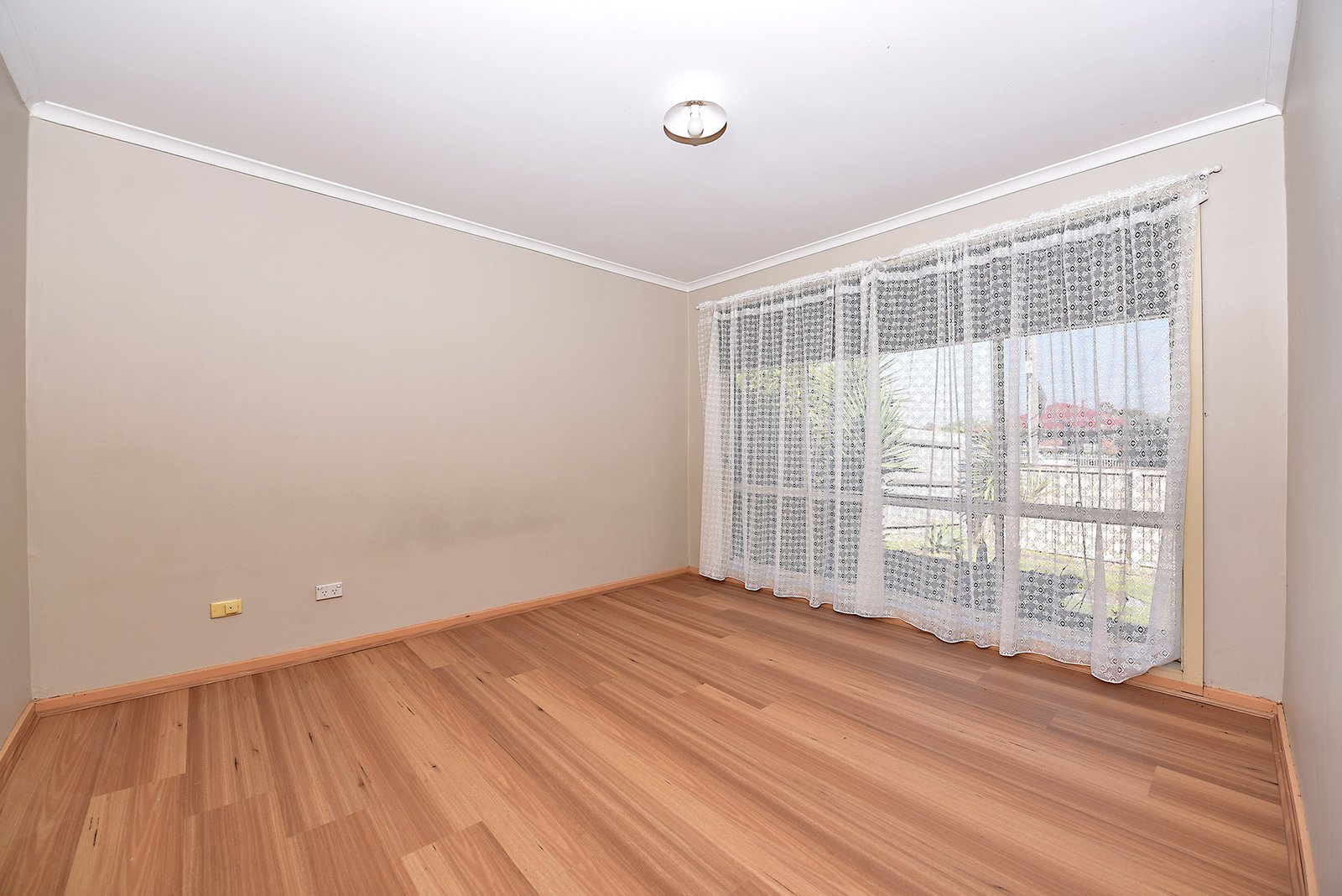 Gallery: 111 Kingsclere Avenue
