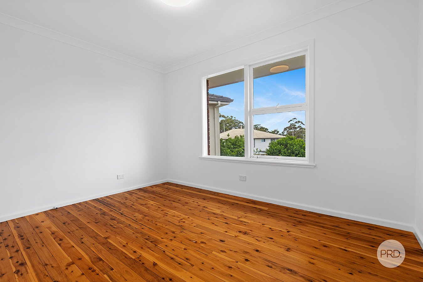 111 Lorraine Street PEAKHURST HEIGHTS 8