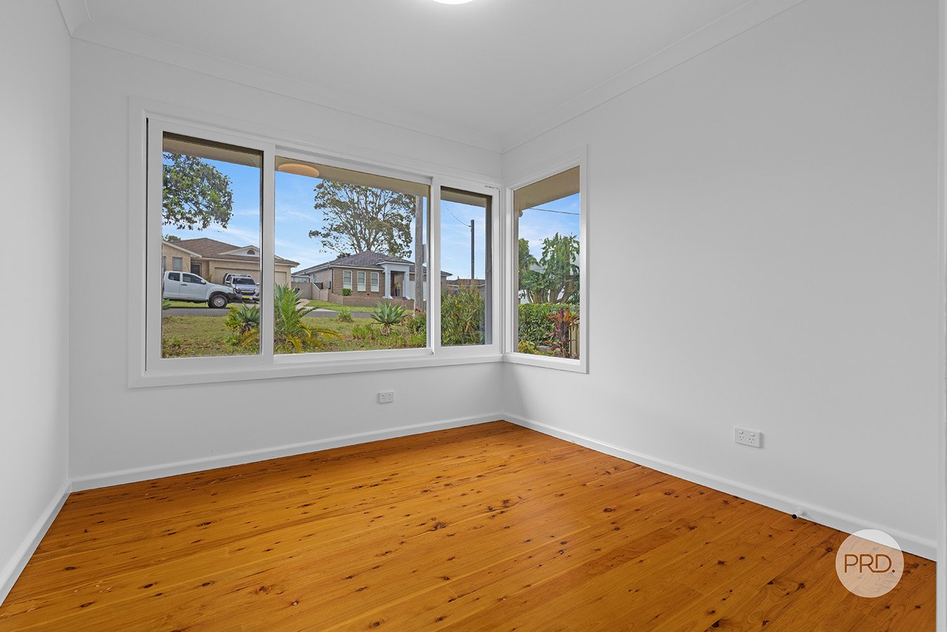 111 Lorraine Street PEAKHURST HEIGHTS 11