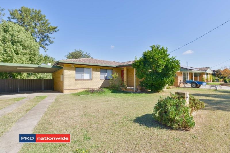 111 Manilla Road TAMWORTH 1