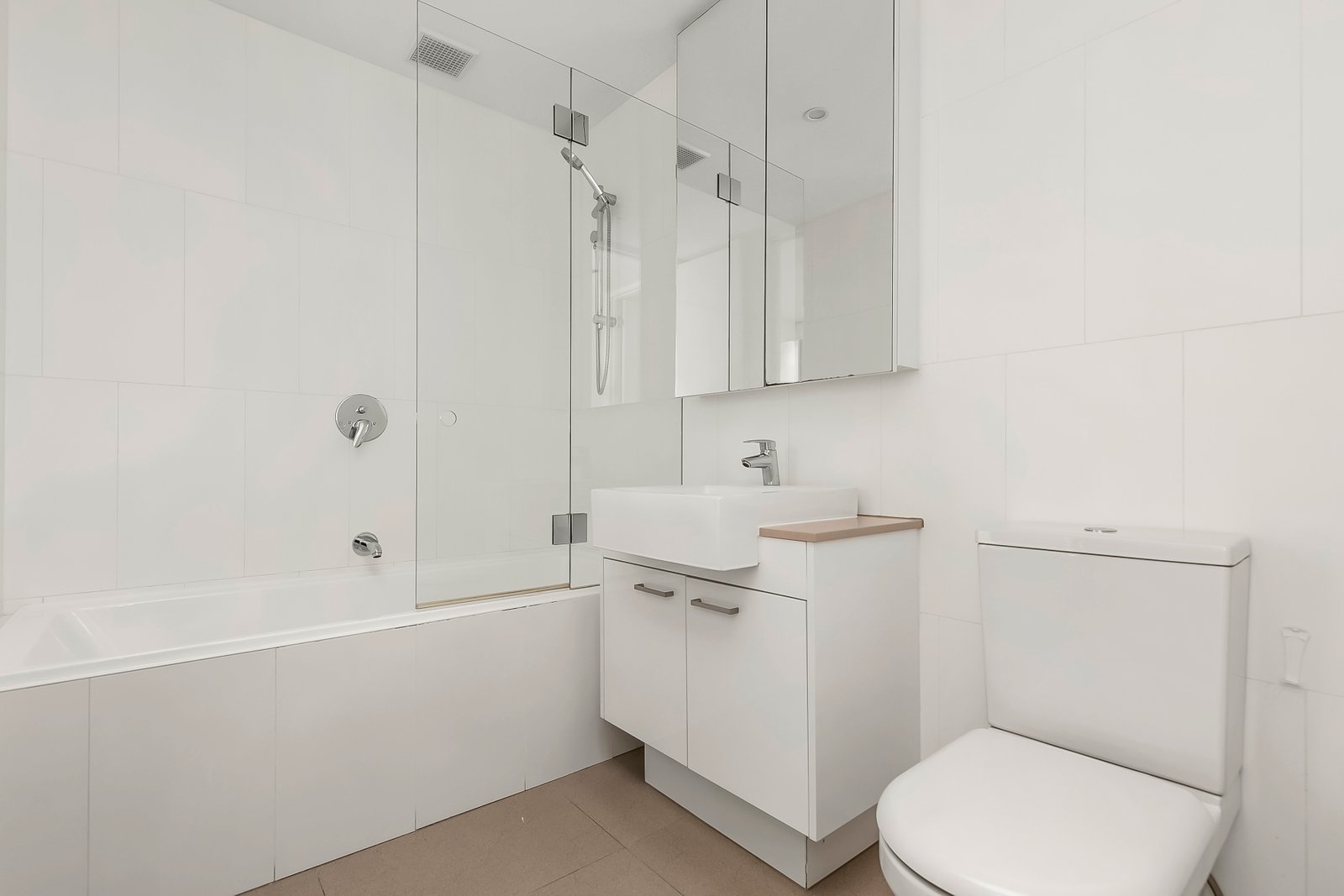 Real Estate and Property in 1/11 Narong Road, Caulfield North, VIC